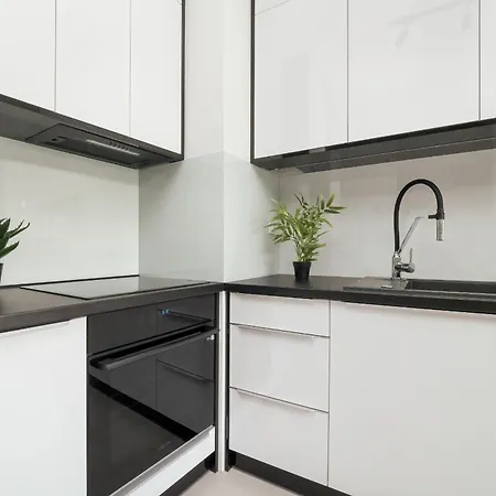 Apartment Luksusowe W Lodzi Z Biurkiem, Balkonem I Klimatyzatorem By Renters Prestige Lodz (Lodz)
