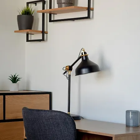 Apartment Luksusowe W Lodzi Z Biurkiem, Balkonem I Klimatyzatorem By Renters Prestige Lodz (Lodz)