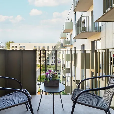 Luksusowe W Lodzi Z Biurkiem, Balkonem I Klimatyzatorem By Renters Prestige Apartman *