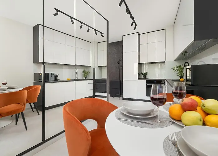 Luksusowe W Lodzi Z Biurkiem, Balkonem I Klimatyzatorem By Renters Prestige *